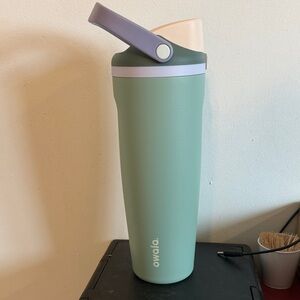 Owala Sage Green & Pastel Straw Travel Bottle